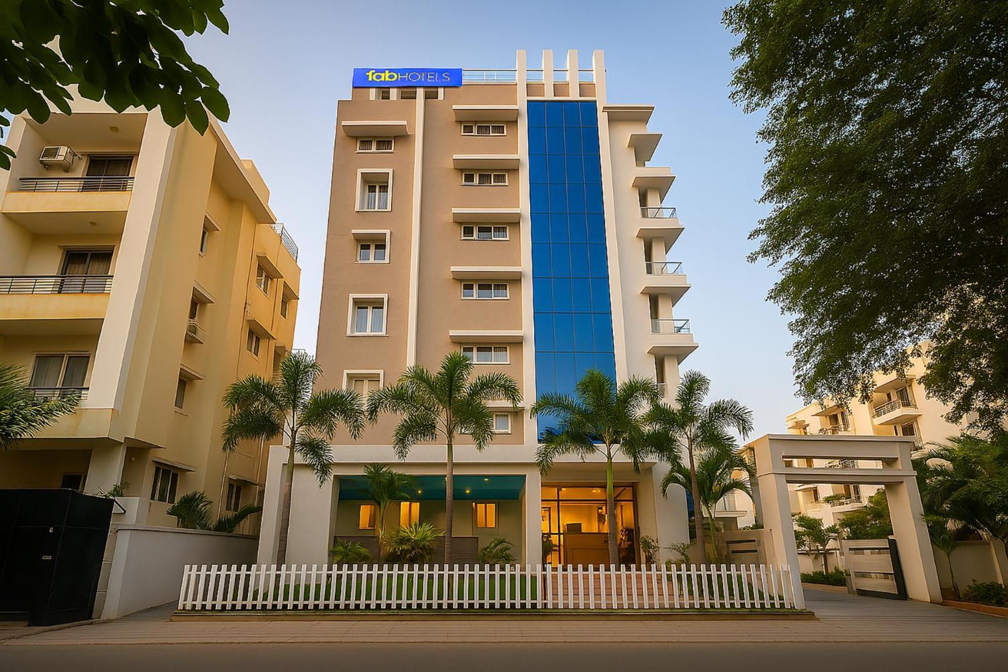 Fabhotel The Botanica - Nr Hyderabad Central University, Kondapur Kondapur  外观 照片